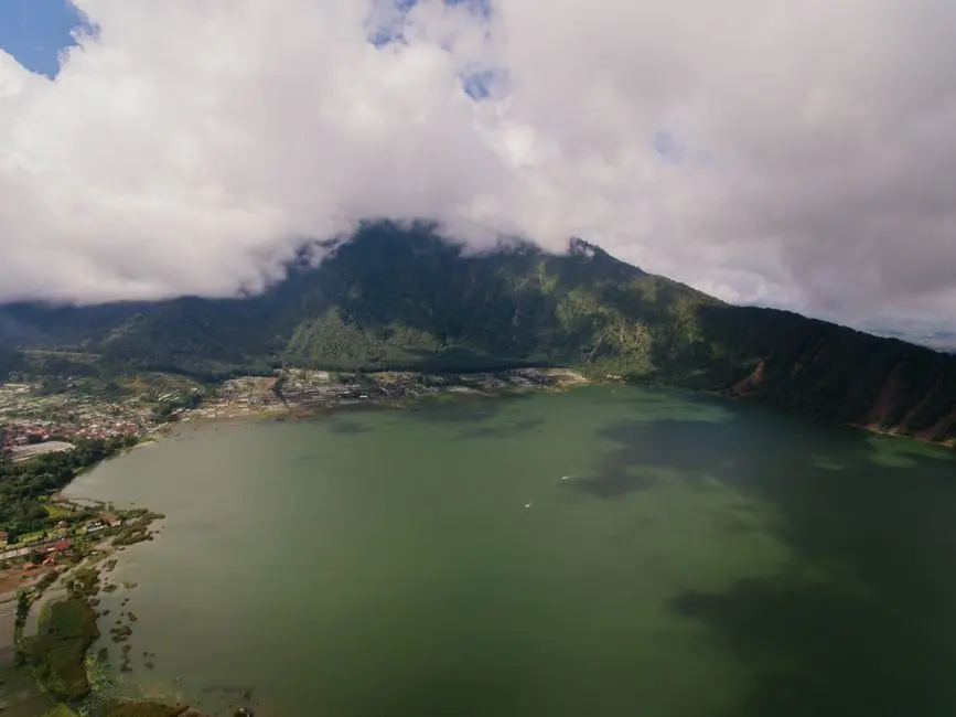 Pemandangan Danau Ciharus dari atas